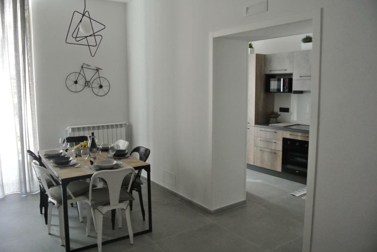 Urban Luxury Apartment Salerno Buitenkant foto